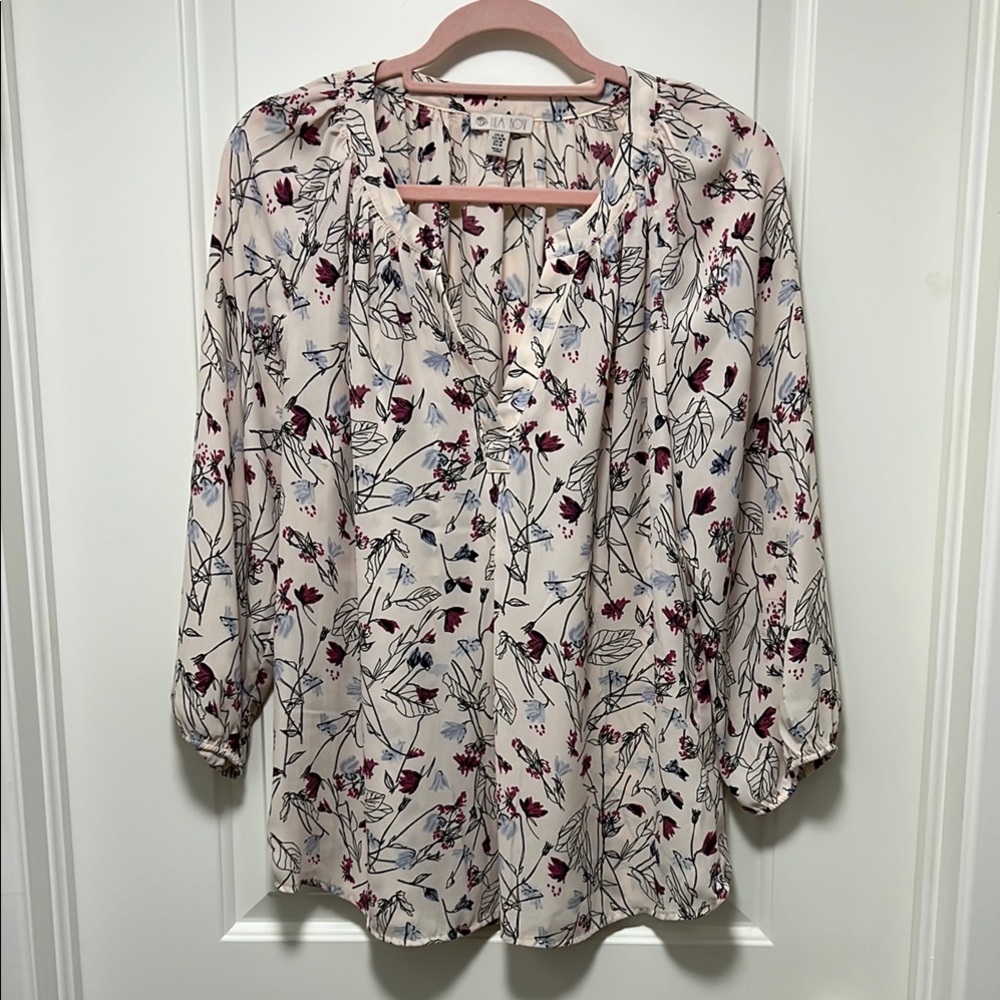 Lila Rose Cream V-neck 3/4 Sleeve Relaxed Blouse
